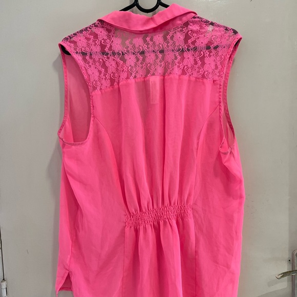 Neon pink shirt with lace detailing - Picture 5 of 10